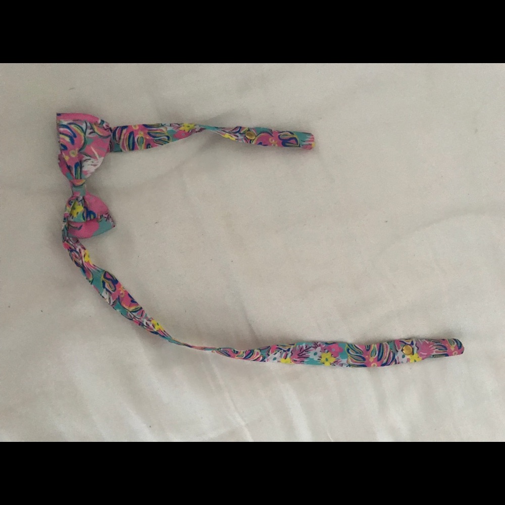 sun glasses neck thing lilly pulitzer